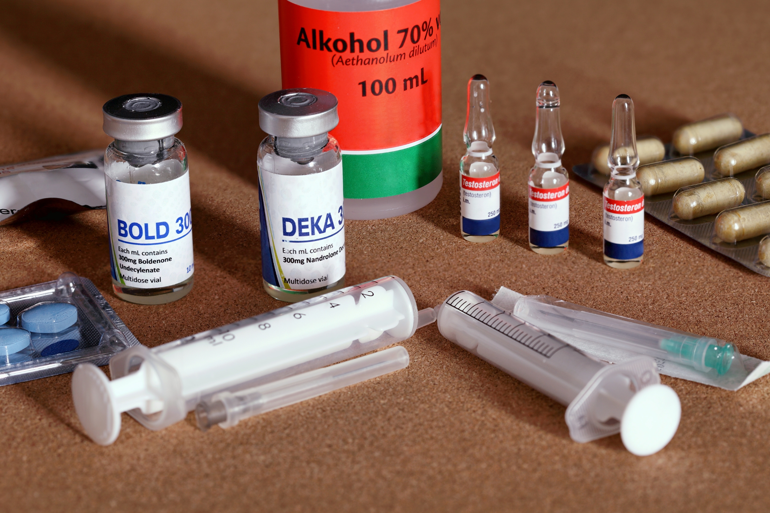 Various types of anabolic steroids